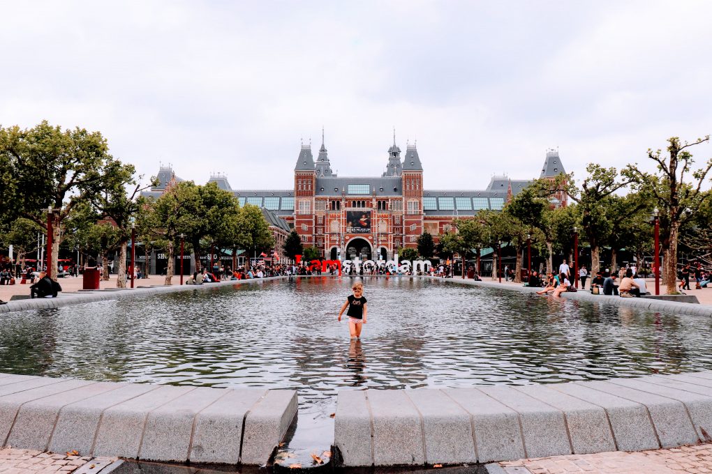 Lola Palmer Blog Travel 24 Hours In Amsterdam Museum Square