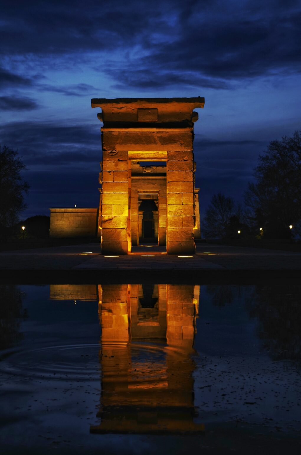 Lola Palmer Blog Travel 6 Amazing Things To Do In Madrid Debod Temple