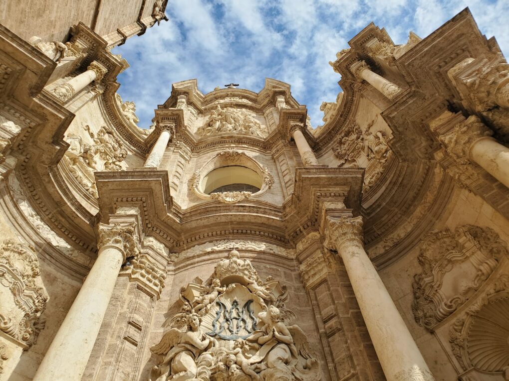 Lola Palmer Blog Travel Top Things To Do In Valencia Valencia Cathedral Old Twon Cuidad Vella